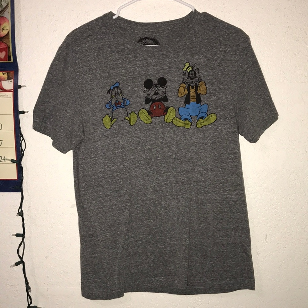 Graphic tee